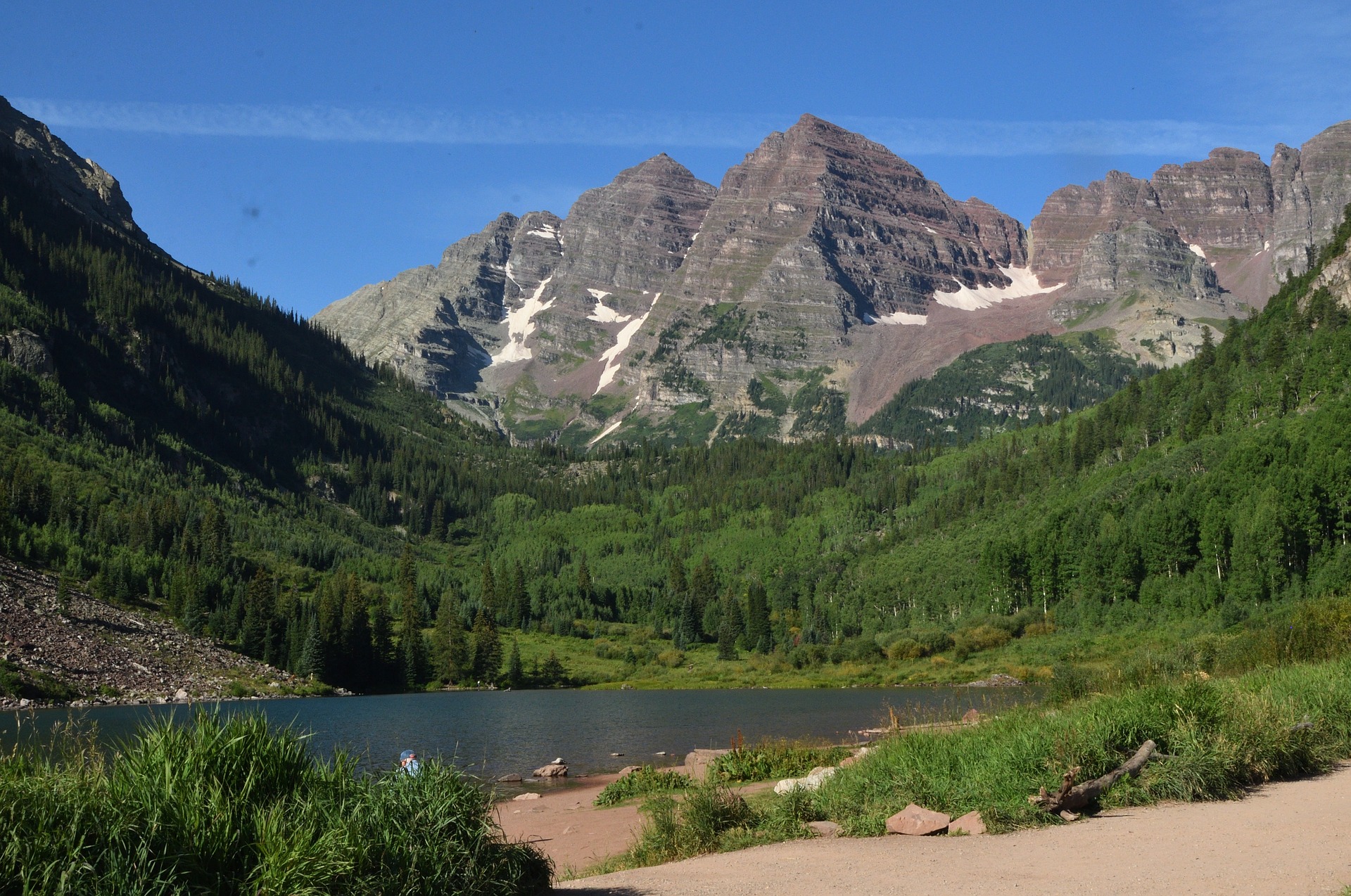 maroon-bells-1640925_1920.jpg